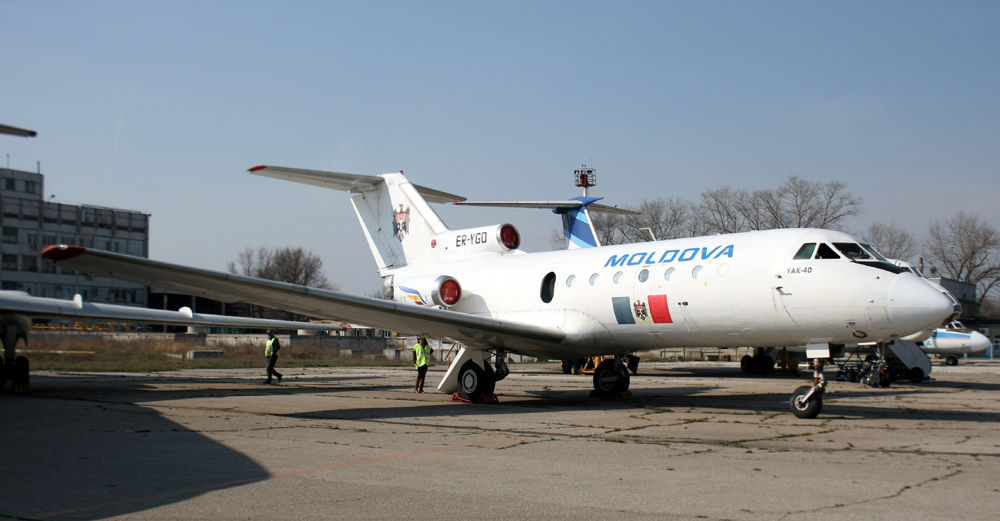 TYAK-40 Moldova Government ER-YGD Bild KIV-1031